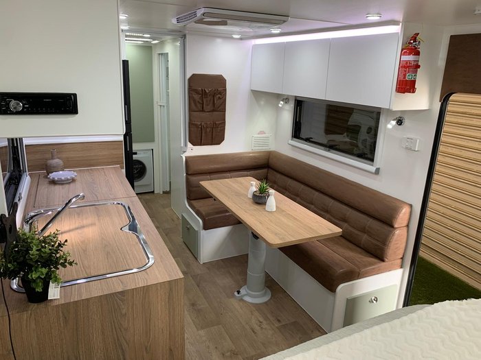 2025 York Orlando 21' Family Van