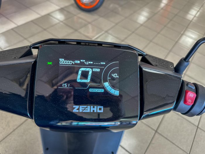 2024 ZEEHO AE6+ AE Grey