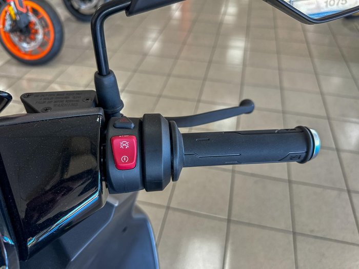 2024 ZEEHO AE6+ AE Grey