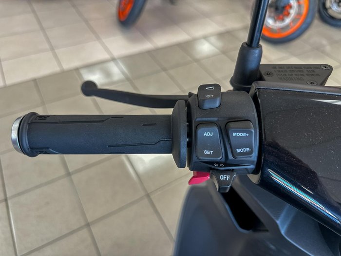 2024 ZEEHO AE6+ AE Grey