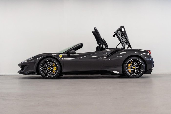 2020 Ferrari 488 Pista Spider F142 Canna di Fucile