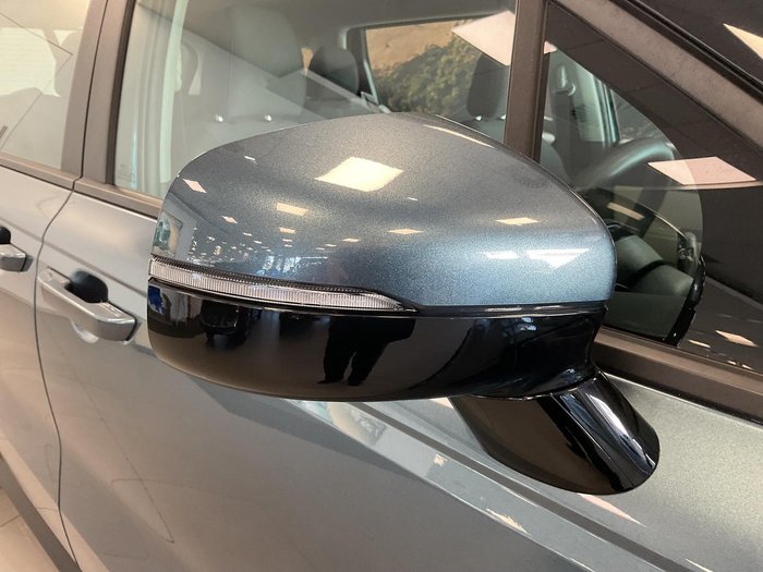 2023 Kia Carnival S