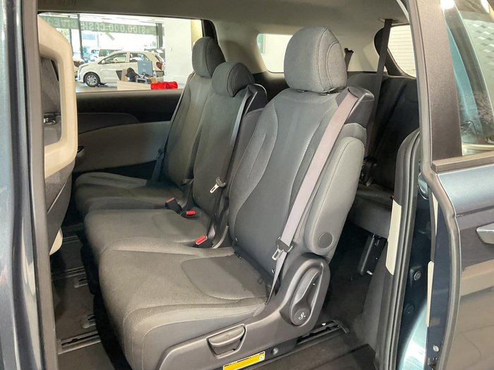 2023 Kia Carnival S
