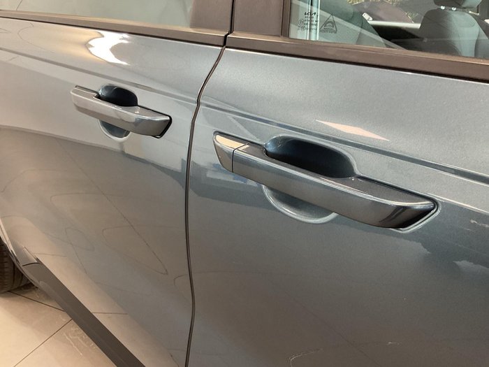 2023 Kia Carnival S