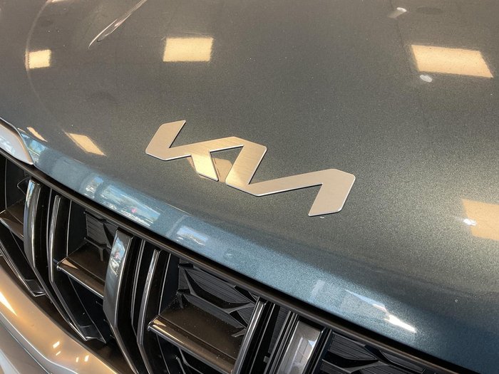 2023 Kia Carnival S