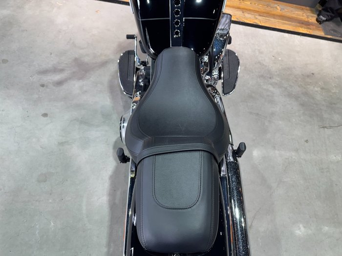 2025 Harley-davidson FLFBS FAT BOY S (114) Vivid Black