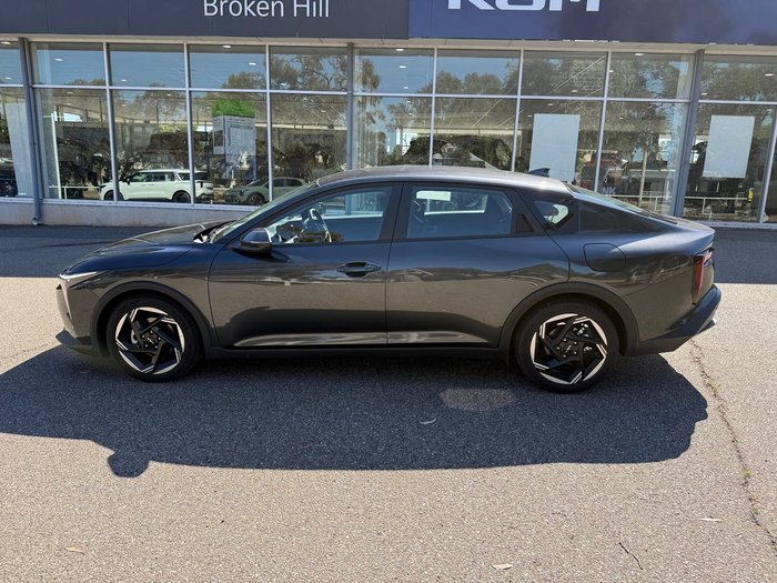 2025 Kia K4 Sport