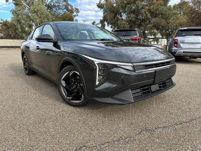 2025 Kia K4 Sport