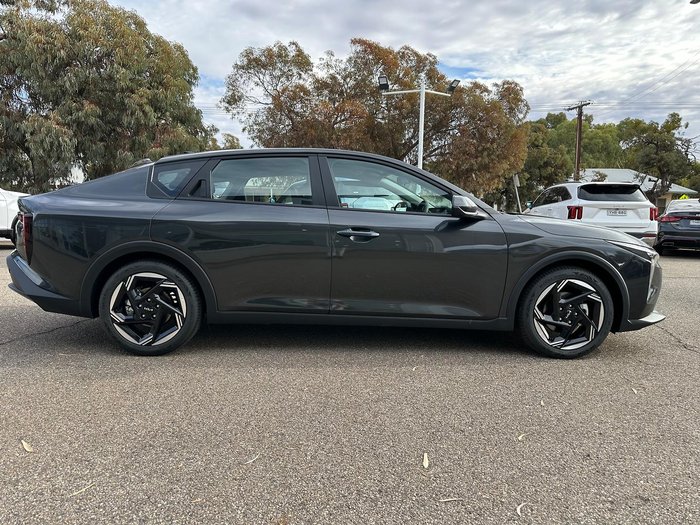 2025 Kia K4 Sport