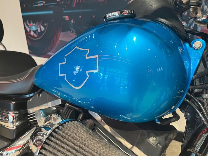 2014 Harley-Davidson Dyna Street Bob Special (FXDBB) Dyna Blue