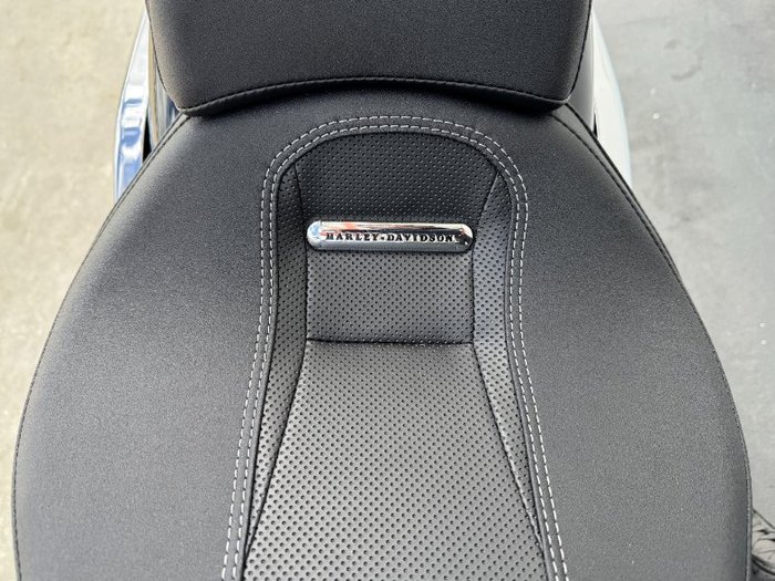 2025 Harley-davidson FXBR BREAKOUT (117) Vivid Black