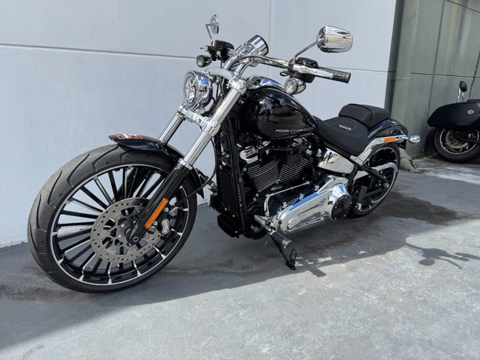 2025 Harley-davidson FXBR BREAKOUT (117) Vivid Black