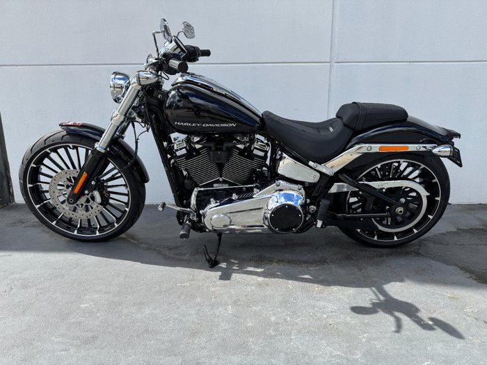 2025 Harley-davidson FXBR BREAKOUT (117) Vivid Black