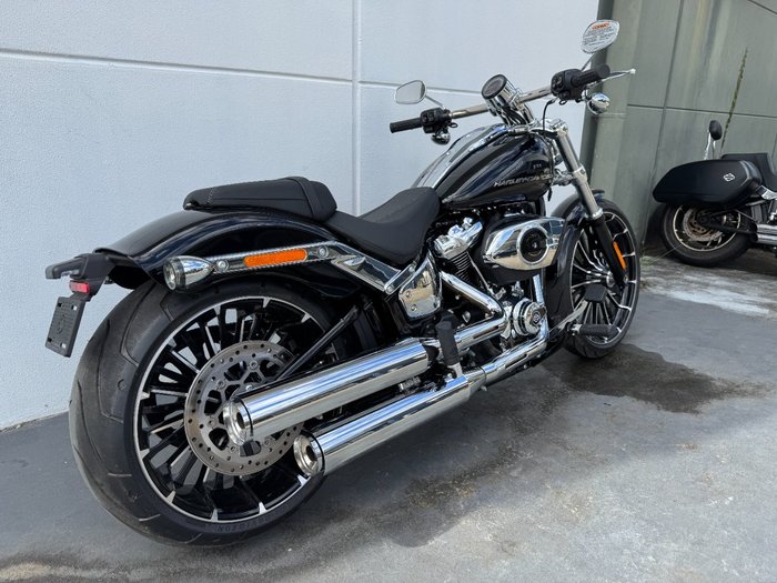 2025 Harley-davidson FXBR BREAKOUT (117) Vivid Black