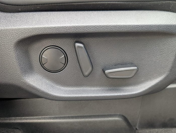 2023 Ford Everest Platinum