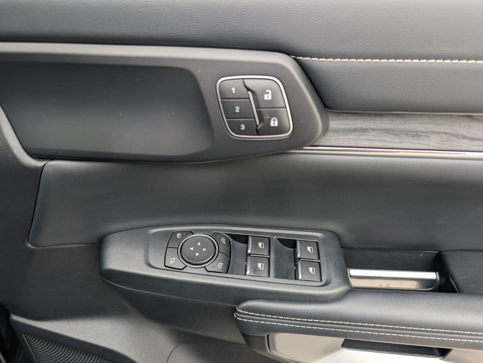 2023 Ford Everest Platinum