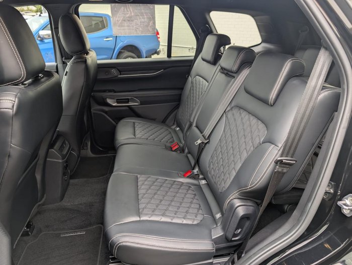 2023 Ford Everest Platinum