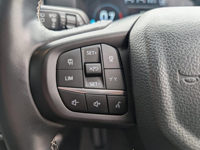 2023 Ford Everest Platinum