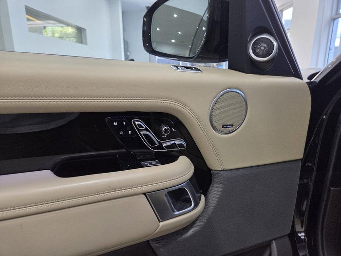 2018 Land Rover Range Rover SDV6 Vogue
