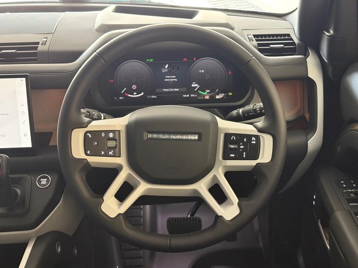 2025 Land Rover Defender 110 P400e X-Dynamic HSE