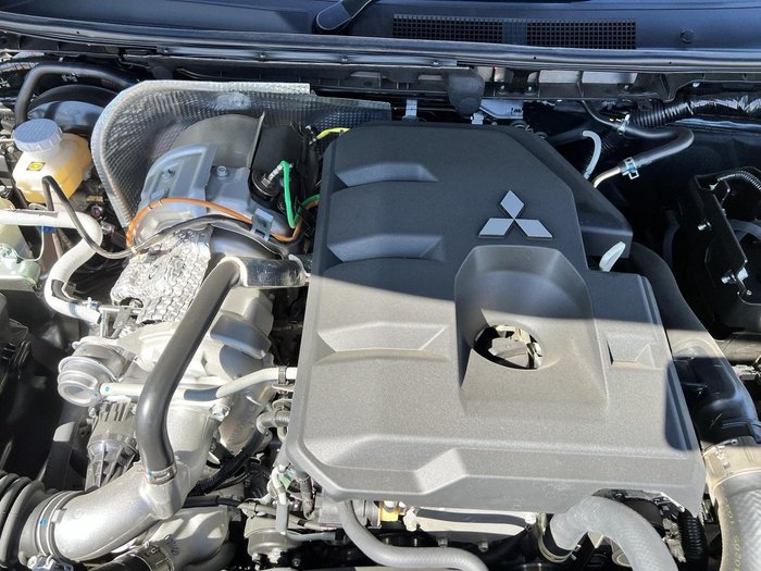 2024 Mitsubishi Triton GLS