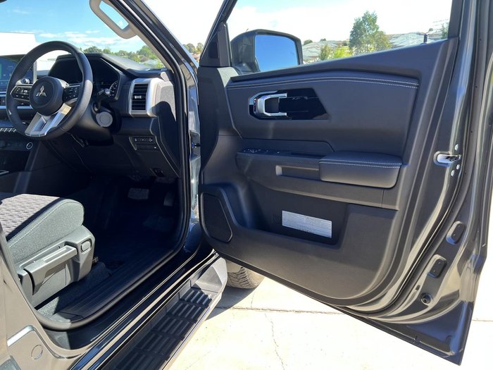 2024 Mitsubishi Triton GLS