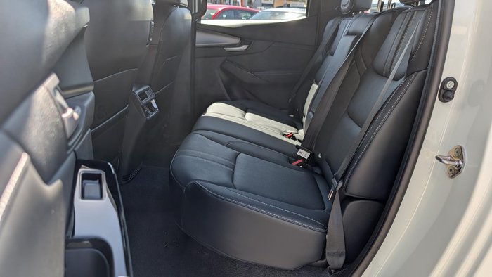 2025 Mazda BT-50 GT