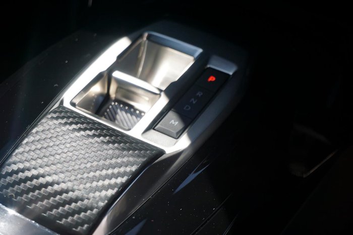 2025 Peugeot 2008 GT Hybrid