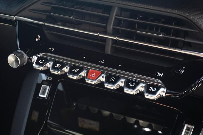 2025 Peugeot 2008 GT Hybrid