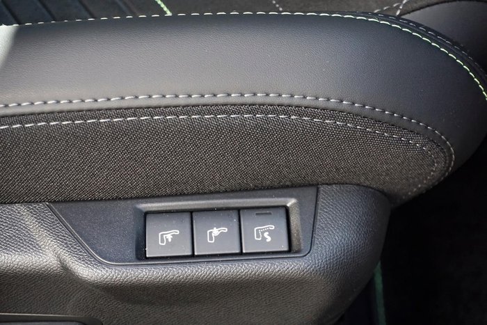 2025 Peugeot 2008 GT Hybrid