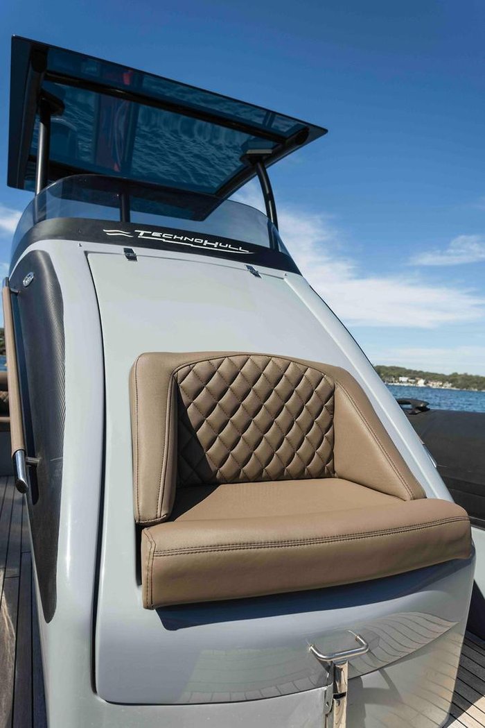 2017 TechnoHull SeaDNA 999G5