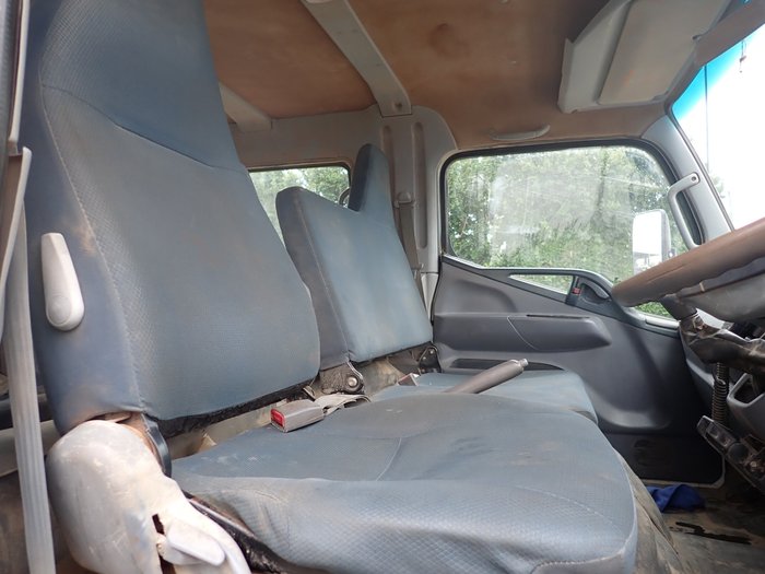 2013 MITSUBISHI CANTER FG WHITE