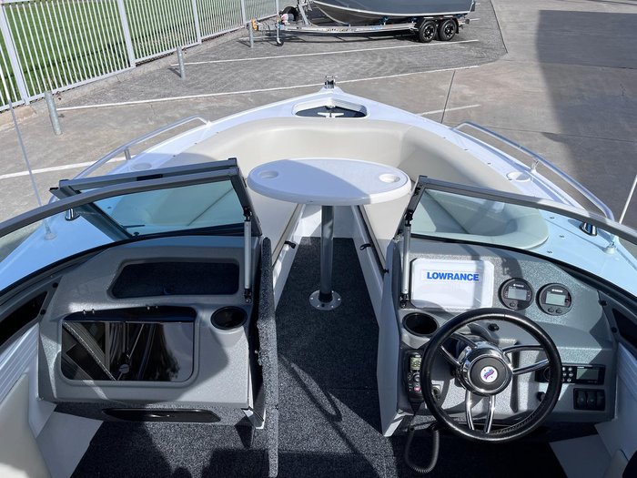 2025 QUINTREX 540 Cruiseabout Pro