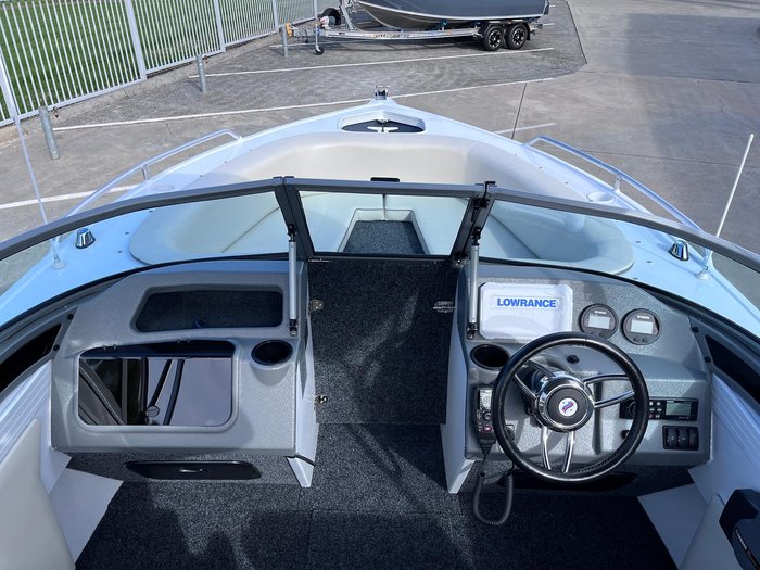 2025 QUINTREX 540 Cruiseabout Pro