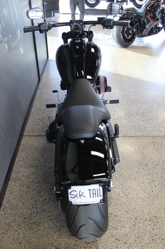 2025 Harley-davidson FXBR BREAKOUT (117) VIVID BLACK
