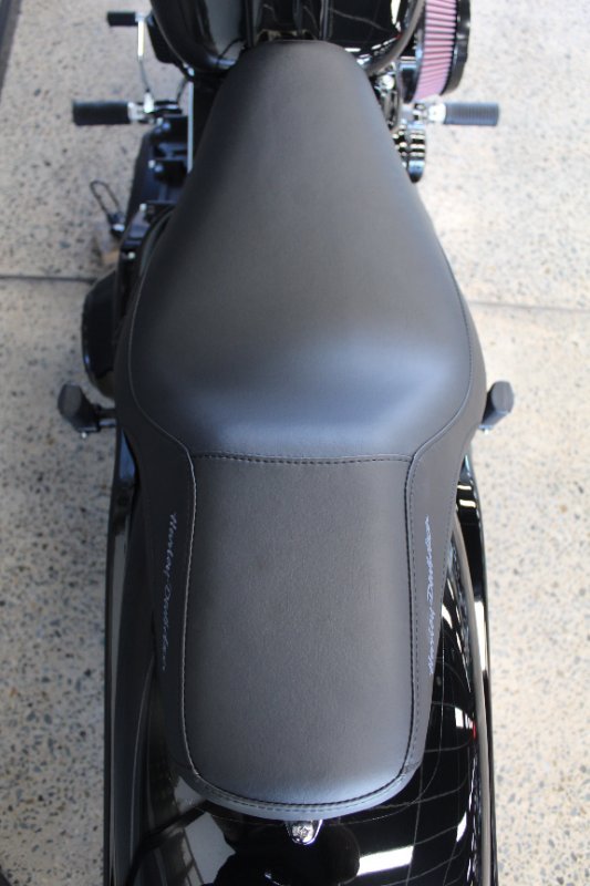 2025 Harley-davidson FXBR BREAKOUT (117) VIVID BLACK