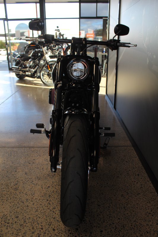 2025 Harley-davidson FXBR BREAKOUT (117) VIVID BLACK