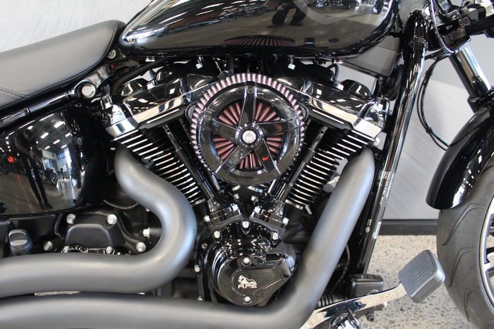2025 Harley-davidson FXBR BREAKOUT (117) VIVID BLACK