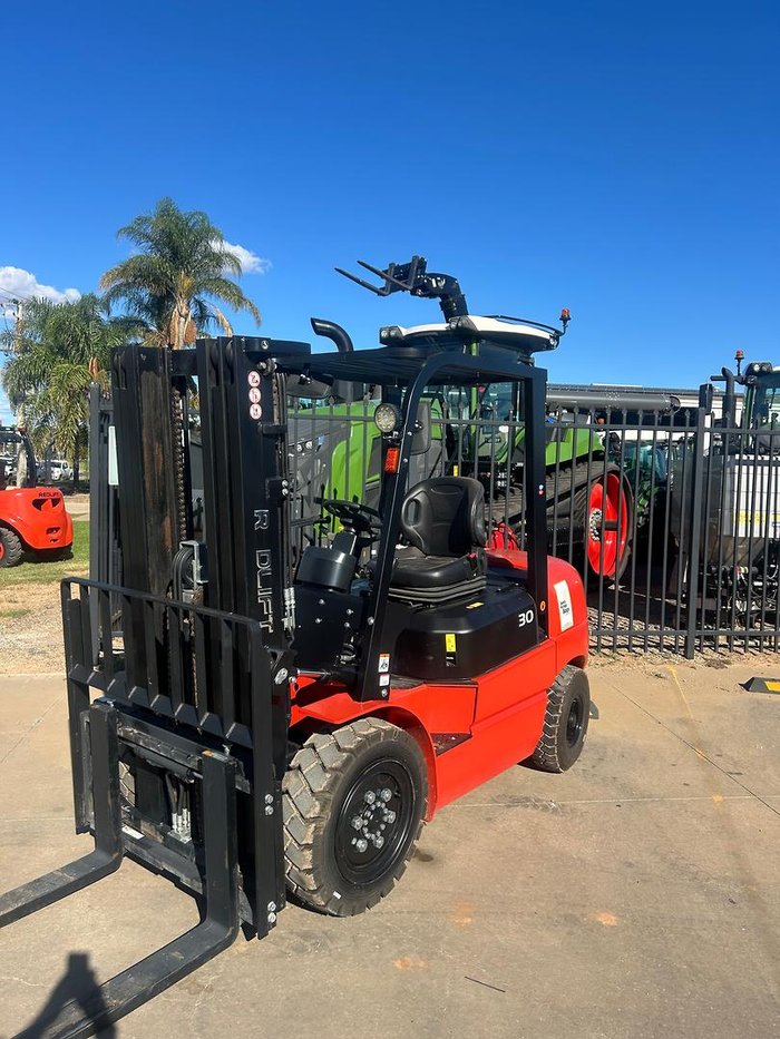 2024 REDLIFT Cpcd30h-490