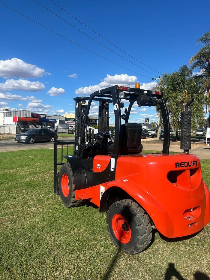 2024 REDLIFT Cpc30rt