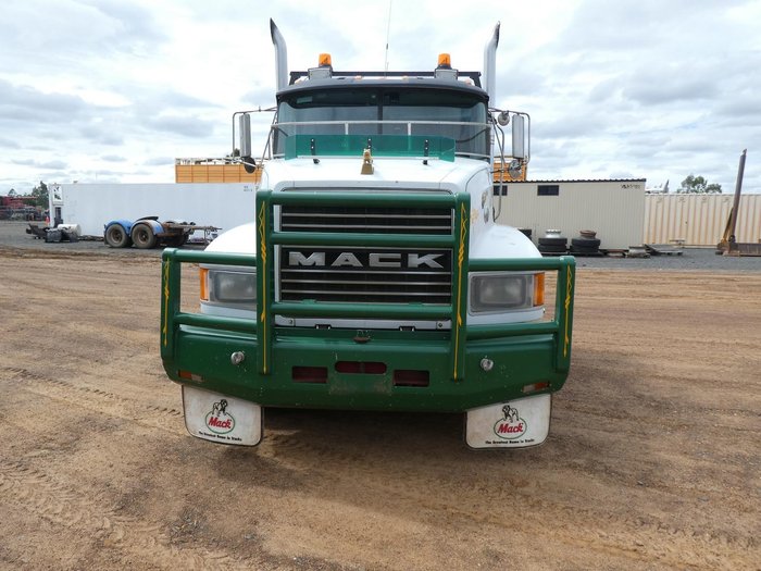 1993 Mack Chr Elite WHITE