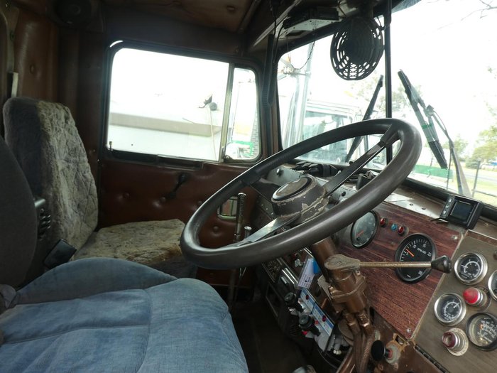 1980 Kenworth W924