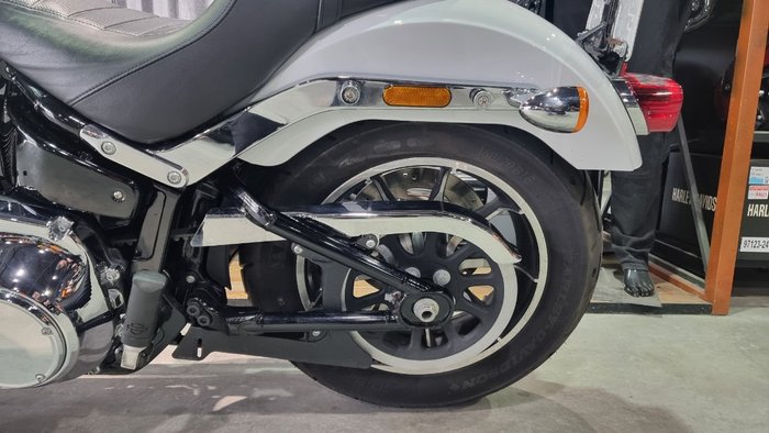 2020 Harley-davidson FXLR LOW RIDER (107) White