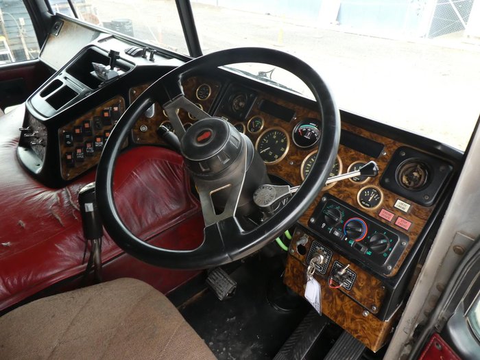 1998 Kenworth K100g