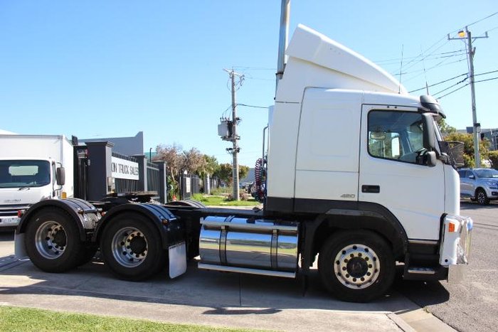 2003 Volvo Fm Series FM9 340 WHITE