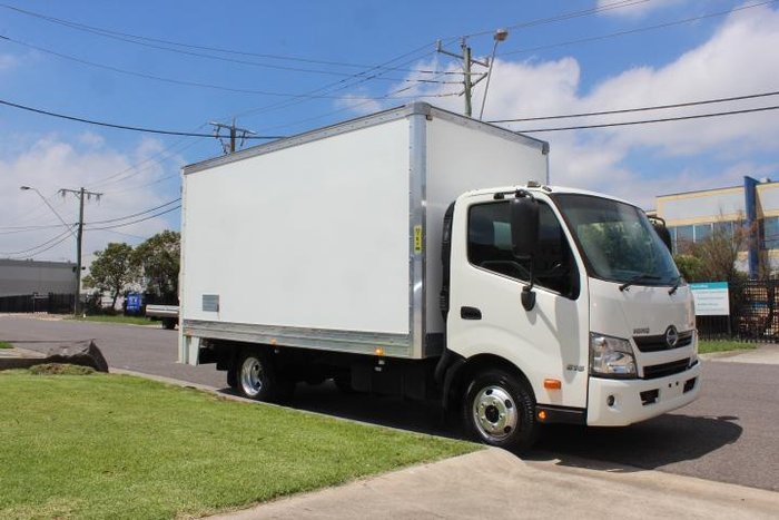 2023 Hino 616 - 300 Series 616 AUTOMATIC WHITE