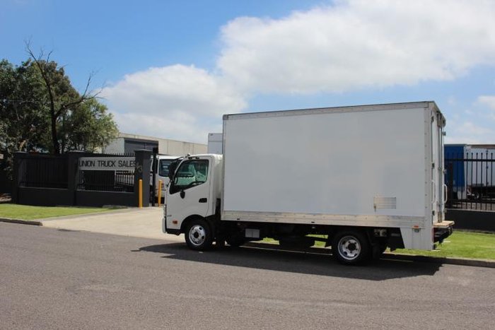 2023 Hino 616 - 300 Series 616 AUTOMATIC WHITE