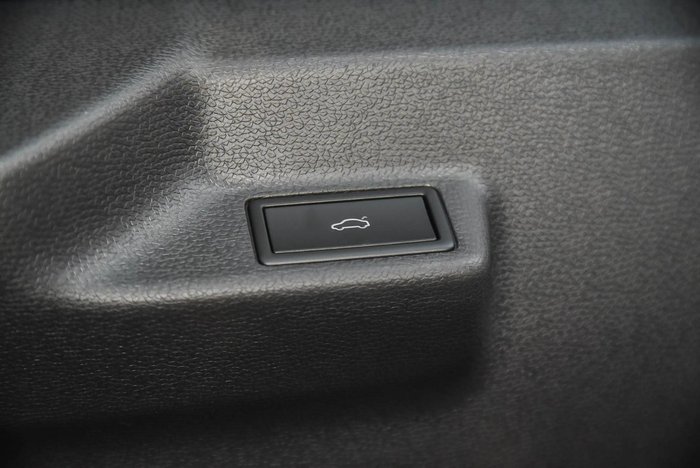 2025 Volkswagen ID. Buzz Cargo BEV550