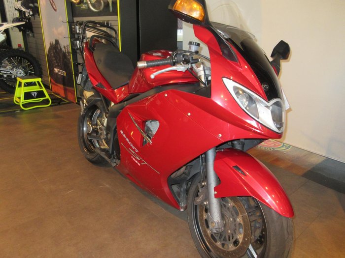 2006 Triumph Sprint ST 1050 Sprint Red