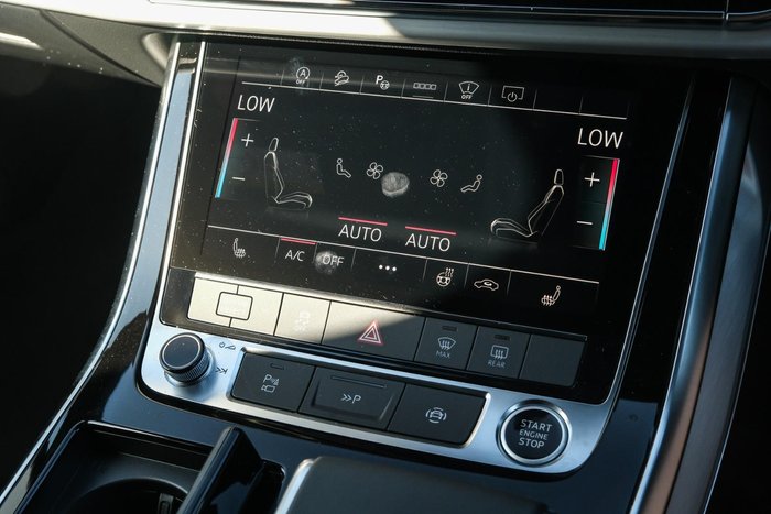 2025 Audi Q7 55 TFSI S line